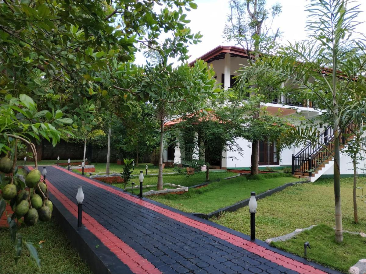 Sigiriya Cashew Palace Resort Daganapothaha Eksteriør billede